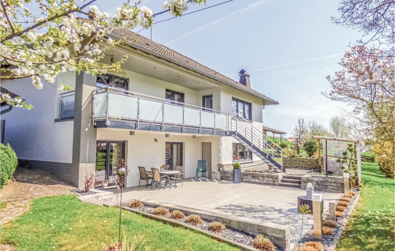 Cozy Apartment In Koerperich-Obersgegen With Wifi Korperich エクステリア 写真